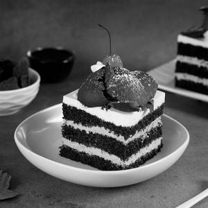 Black Forest Eggless Pastry