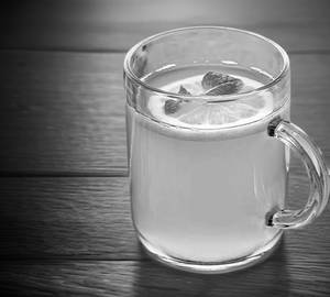 Lemon honey tea