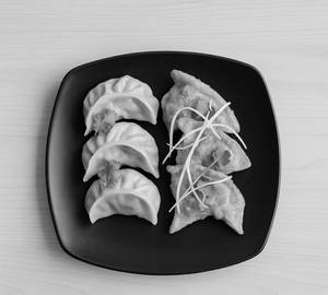 Chicken Steamed Momos [6 Pieces] With Chicken Fried Momos [6 Pieces]