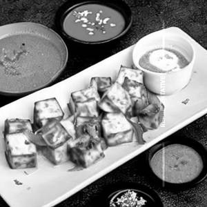Paneer In Hot Garlic Sauce