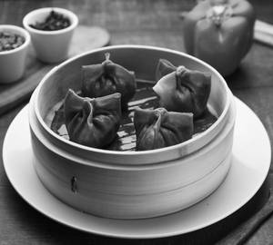 Bok Choy Shitake Mushrooms & Water Chestnut Dim Sum (4 Pcs)