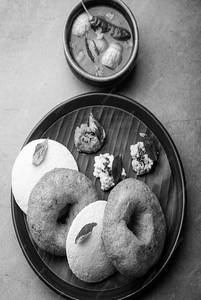 1 Idli 1 Vada Mix