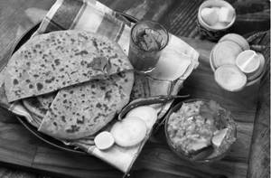 Sattu Parathe With Chokha