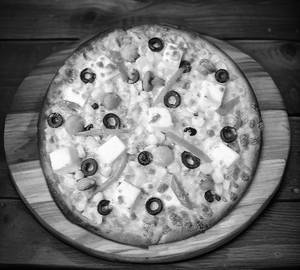 Spicy Paneer Pizza