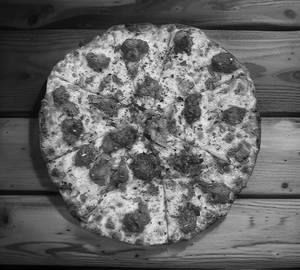Butter Chicken Pizza