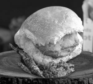 Vada pav