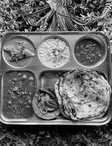 Tandoori Chur Chur Naan Thali (2 Pc)