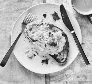 Scrambled Egg On Sourdough Toast [Serves 1]