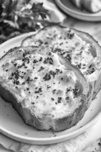 Cheese garlic bread