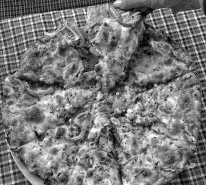 Capsicum cheese pizza