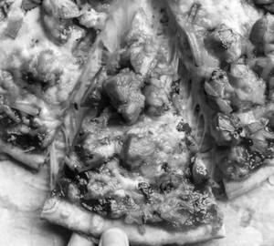 Peri peri chicken pizza