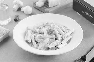 White Sauce Pasta