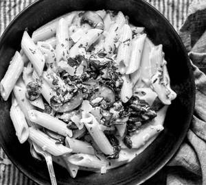 Penne With Mushroom White Sauce