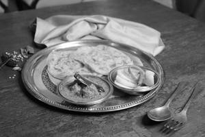 Paratha With Chicken Curry