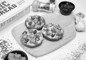 Paneer Tikka Garlic Bread