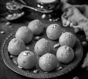 Besan Ladoo