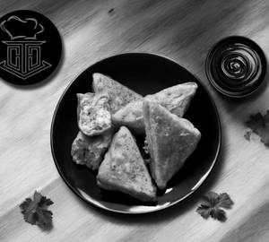 2 Big Sized Bread Chop (With Imli Sauce Pouch)