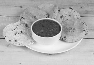 Pulses With 4 Roti And Papad