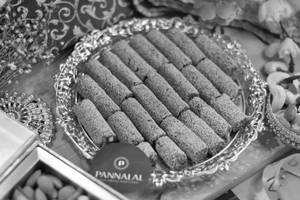 Khajur Khaskhas Roll
