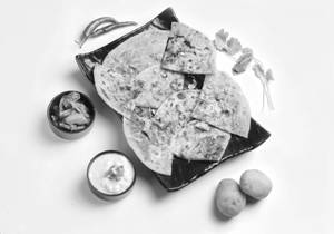 Gobi Paratha (1 Piece)