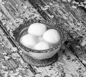 Spong Rasgulla [1 Piece]
