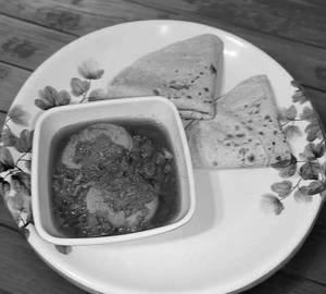 4 plain tawa roti with 2 egg curry.