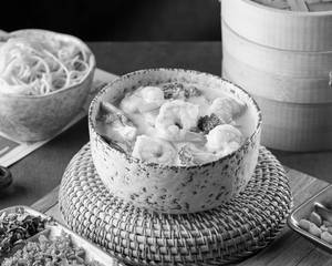 Burmese Khao Suey Prawns