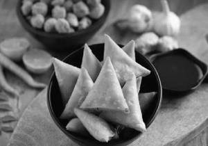 Hyderabadi Irani Samosa ( Pack Of 4)