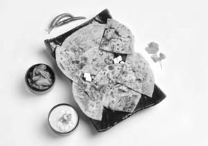 Paneer Paratha (1 Piece)