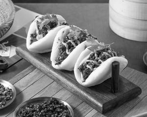 Black Pepper Chicken Bao [1 Pc]