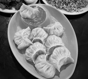 Paneer Steam Momos [ 10 Pieces ]