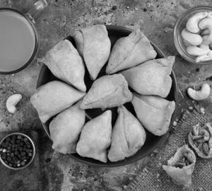 Kaju Samosa