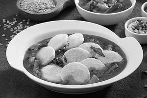 Mini Idlis dipped in sambhar (12 Pcs)