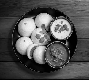 Masala Stuffed Idli Fry [4 Pieces]