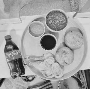 Dal Kachori (2 Pcs) + Chatpata Channa + 300 Ml Coke