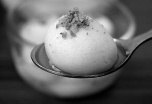 White Rasgulla (2 Pcs)