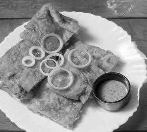 Chicken egg mughlai paratha