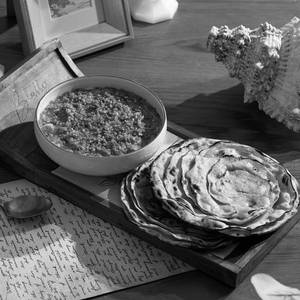 Subz Lasooni With Lachha Paratha