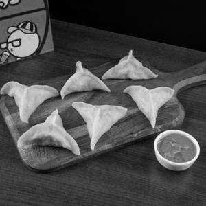 Paneer  Steamed  Momos (6 Pcs)