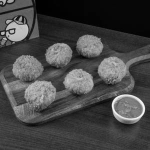 Veg Kurkure Momos (6 Pcs)