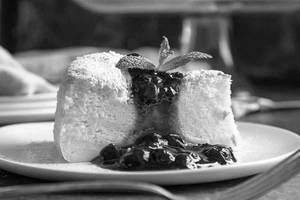 Japanese Cheesecake (contains Egg)