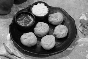 Veg steamed momos