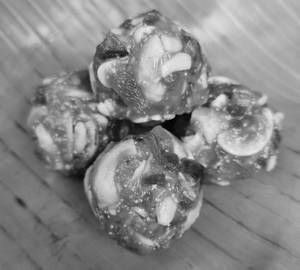 Dry Fruits Laddu