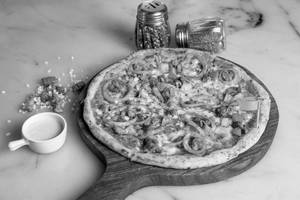 Chargrilled Chicken Tikka Pizza