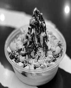 Hot Fudge Nut Family Pack