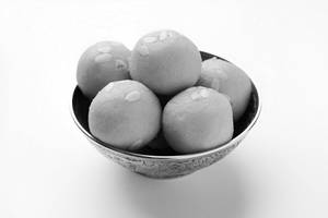 Besan Laddoo [2 Pcs]