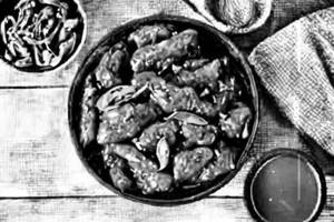 Chilli chicken dry .