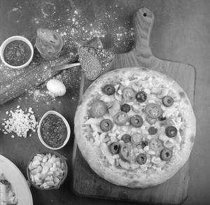 Crispy Pasta  Small Pizza