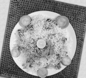 Lucknowi chicken dum biryani