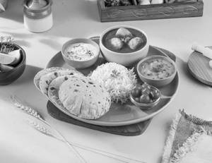 Aloo Dum - Feast Thali